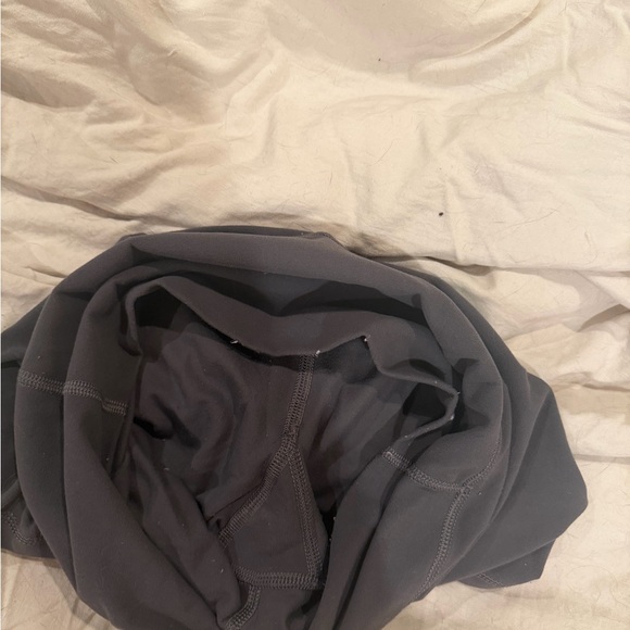 Aritzia TNAction biker shorts grey - Picture 5 of 5